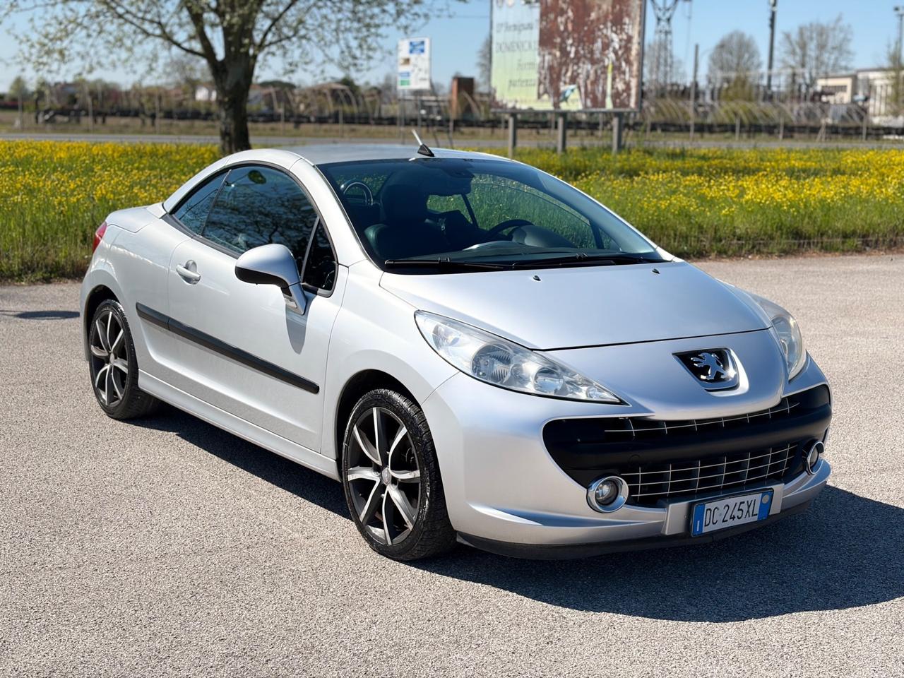 Peugeot 207 1.6 THP 150CV CC Féline cabrio
