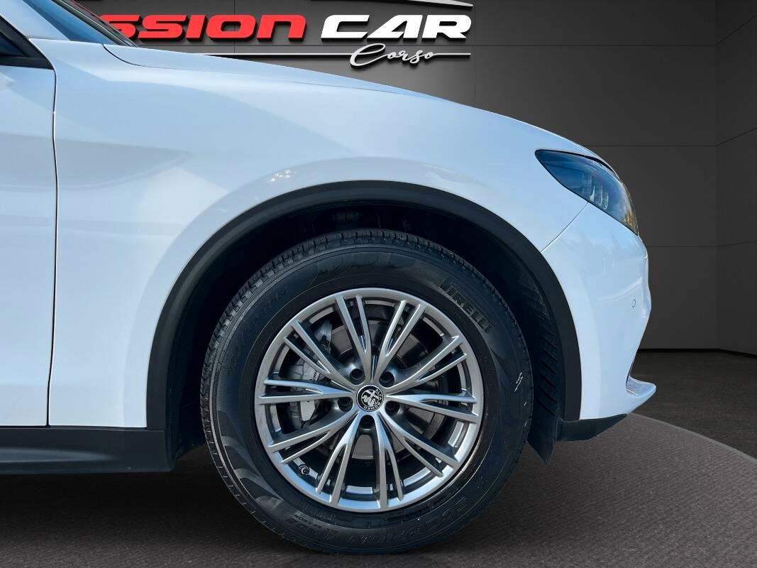 Alfa Romeo Stelvio 2.2 t Super rwd 160cv auto