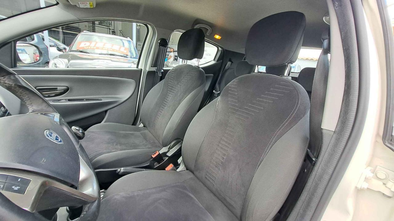 Lancia Ypsilon 1.3 MJT 16V 95 CV Gold