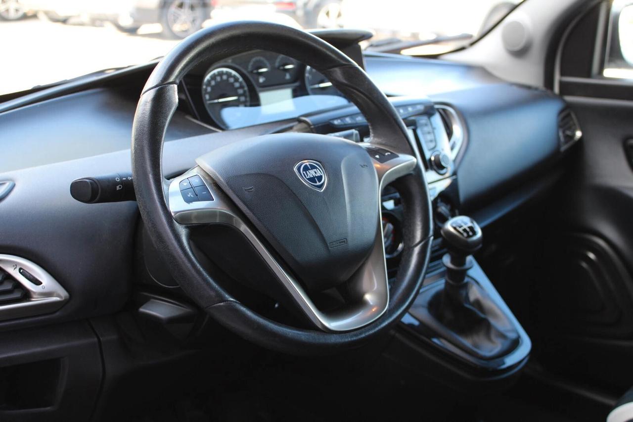 Lancia Ypsilon 1.2 69 CV 5 porte GPL Ecochic Gold