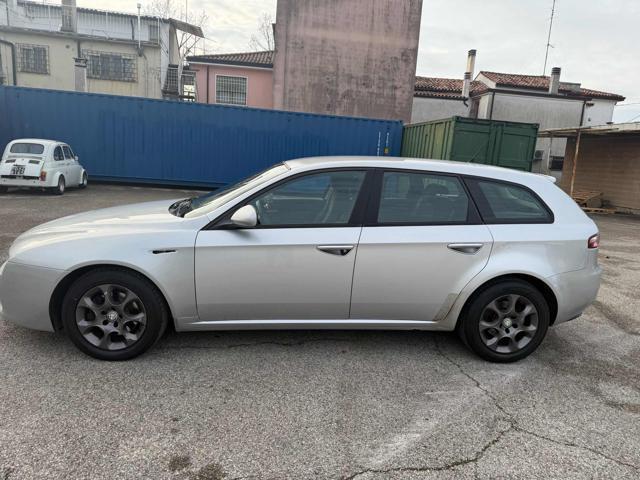 ALFA ROMEO 159 174,024km 1.9jtdm Sportwagon perfetta di meccanica
