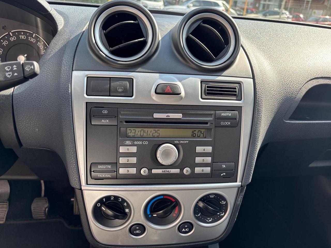 Ford Fiesta 1.2 benzina