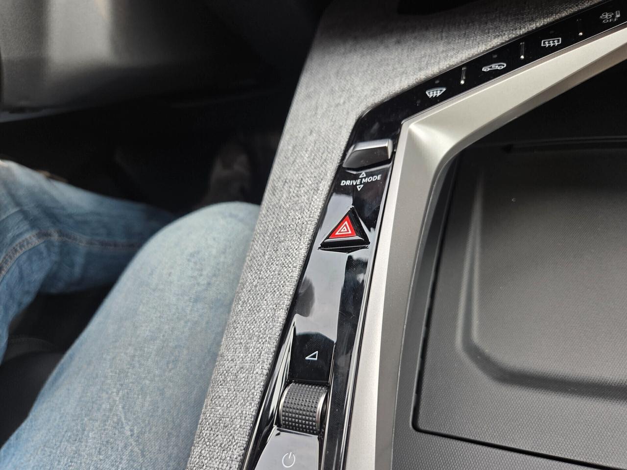 Peugeot 3008 ALLURE HYBRID NESSUN OBBLIGO FINANZIARIO !!