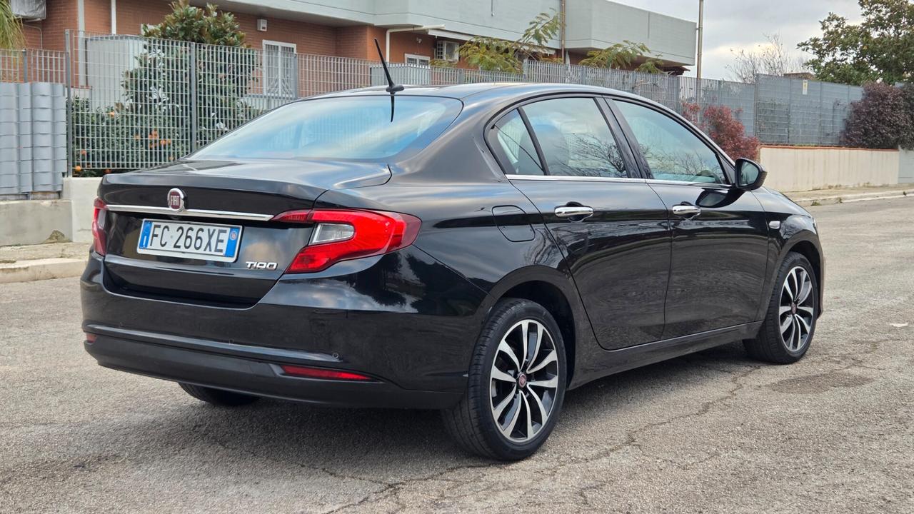 Fiat Tipo 1.6 Mjt berlina navi led
