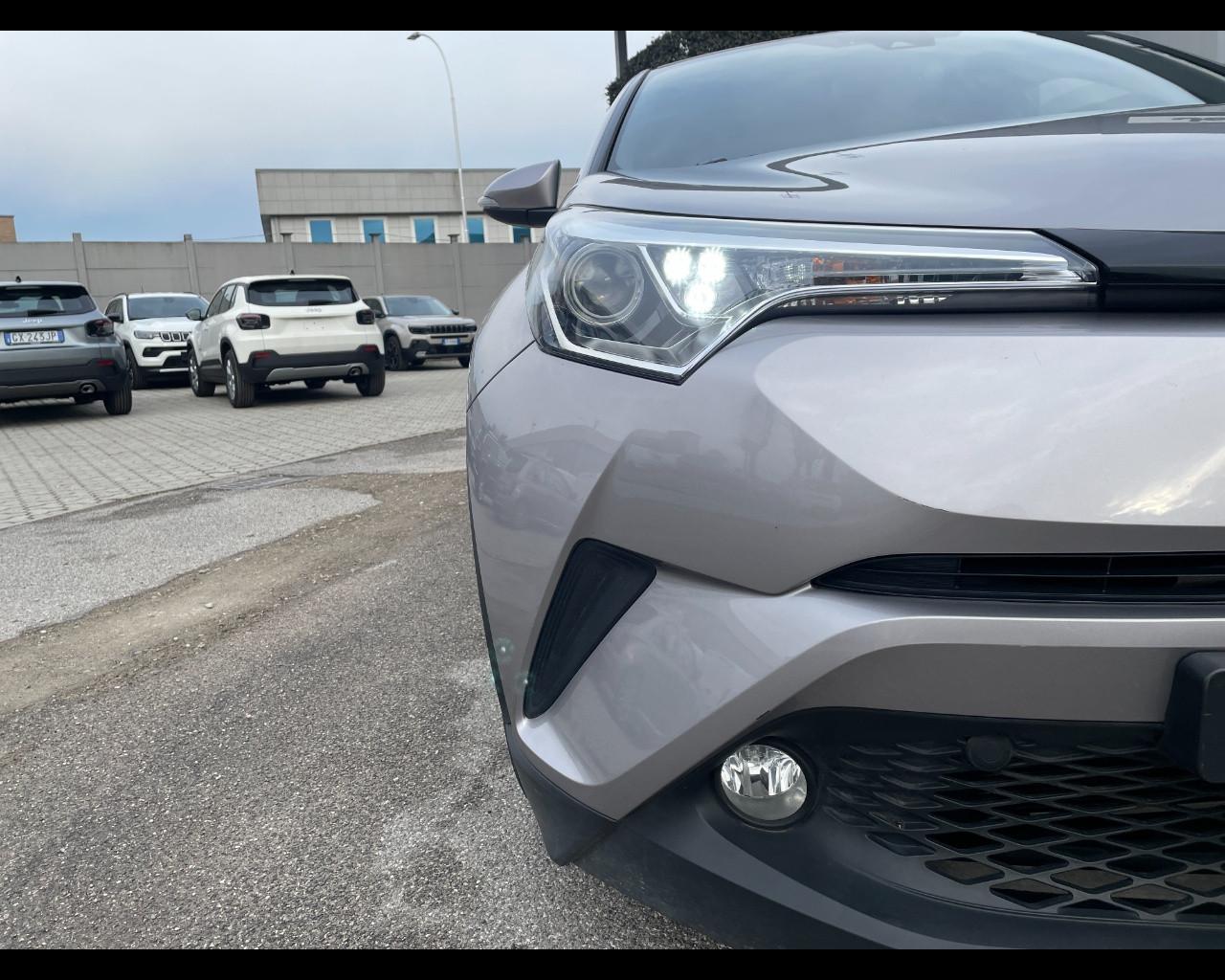 TOYOTA C-HR I 2016 - C-HR 1.8h Trend 2wd e-cvt