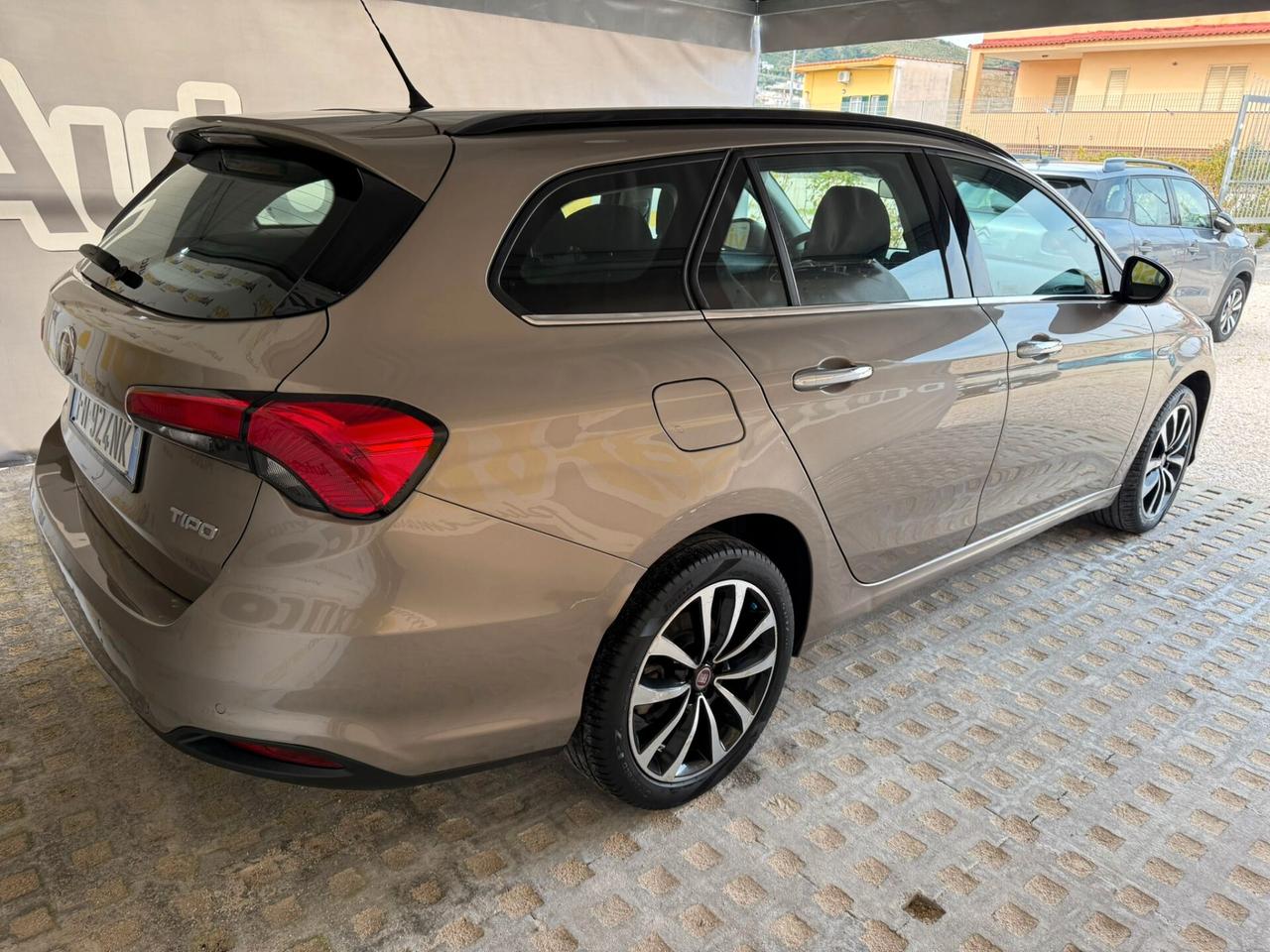 Fiat Tipo 1.4 T-Jet 120CV GPL SW Lounge