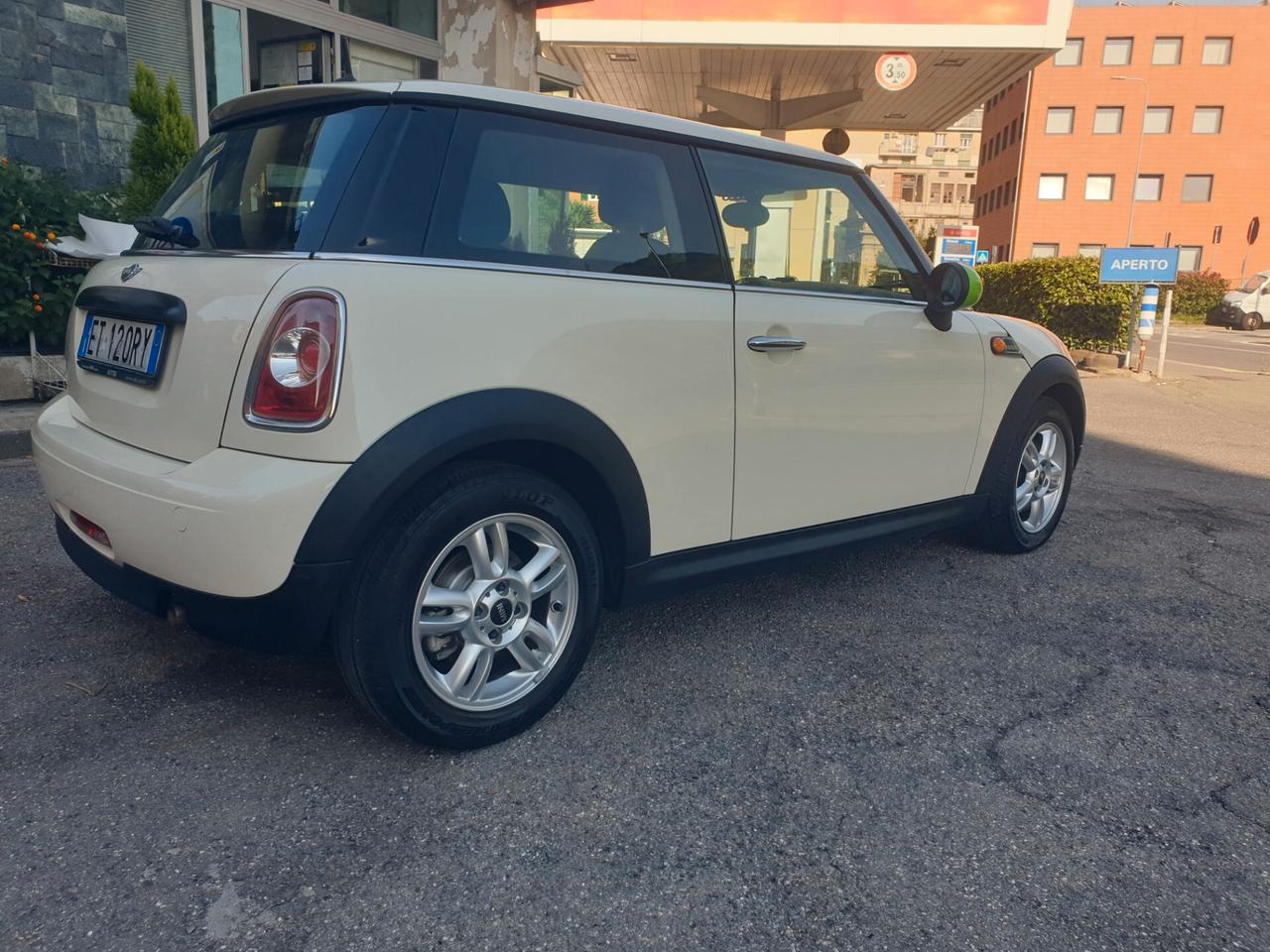 Mini 1.6 16V One (55kW)