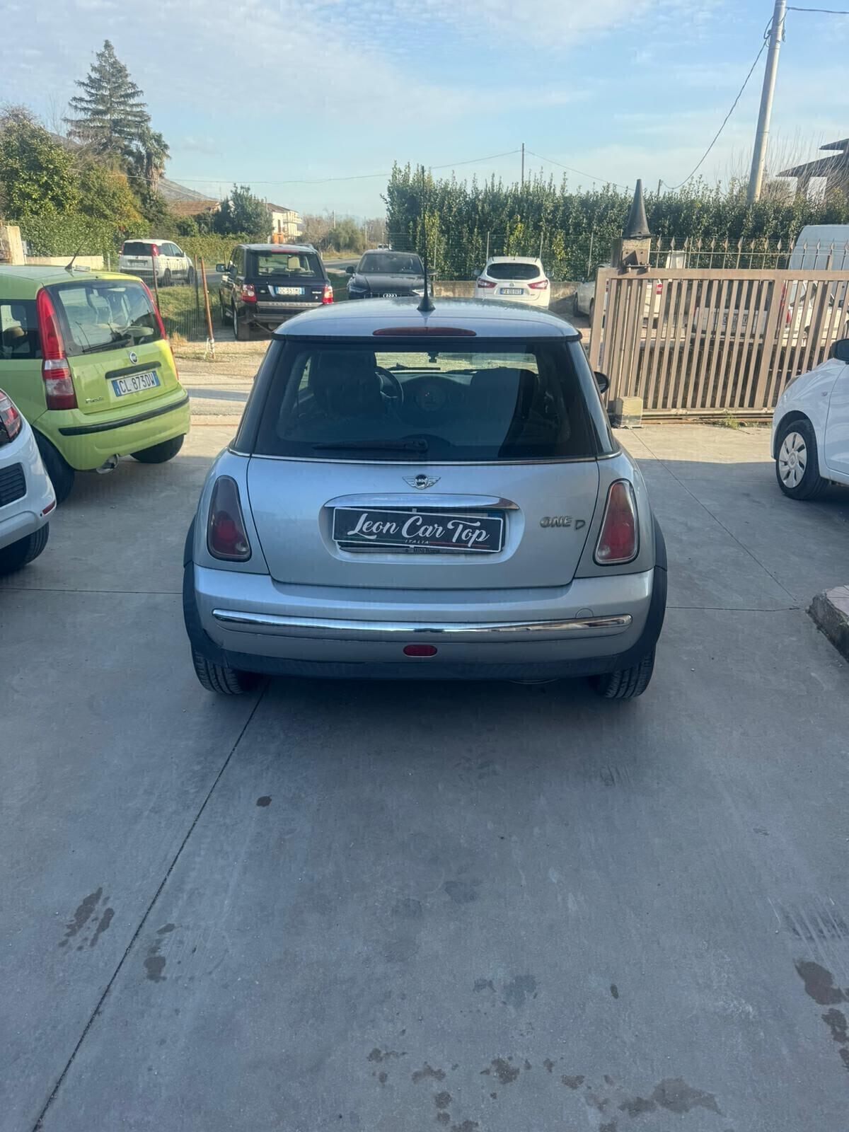 Mini Mini 1.4 tdi One D de luxe adatta a neopatentati