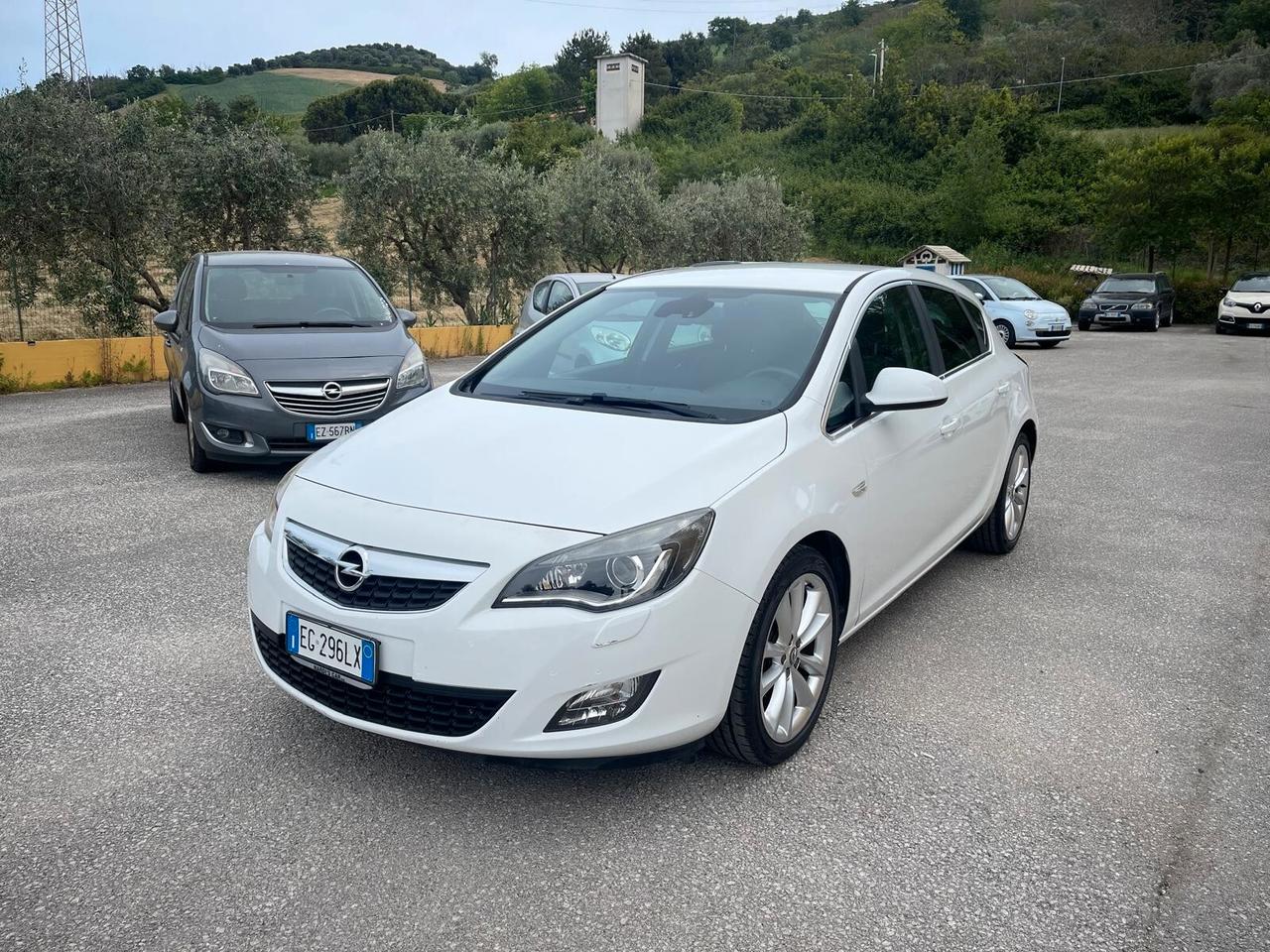 Opel Astra 1.4 Turbo 140CV 5 porte Cosmo