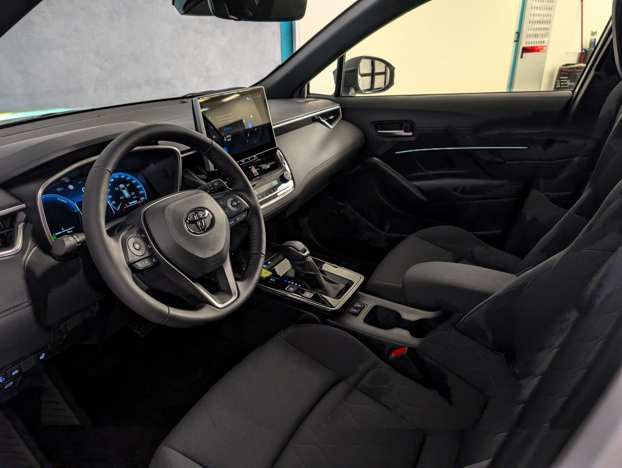 Toyota 1.8 Hybrid 140cv e-cvt Icon Style