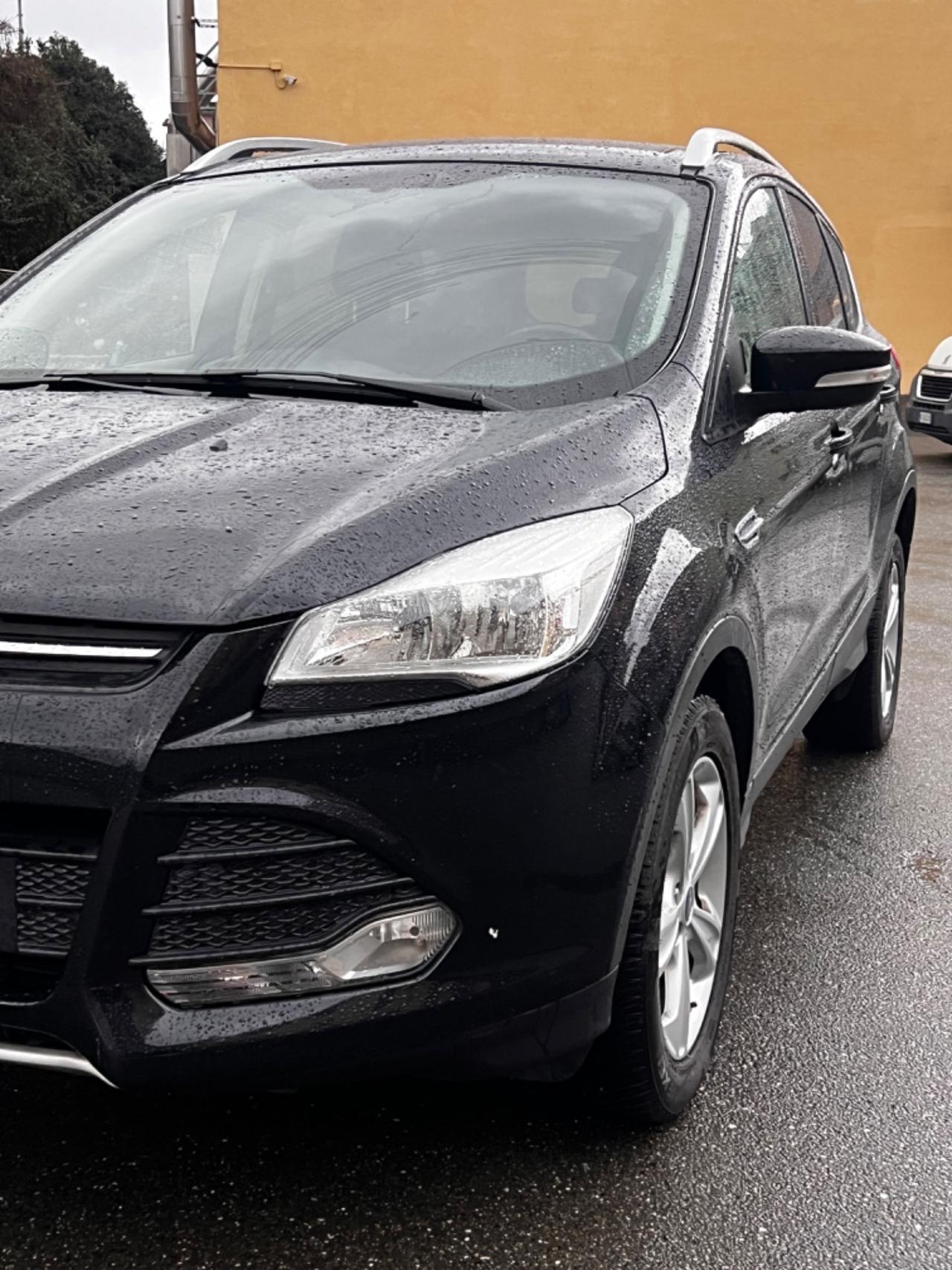 Ford Kuga 2.0 TDCI 140 CV 2WD Titanium