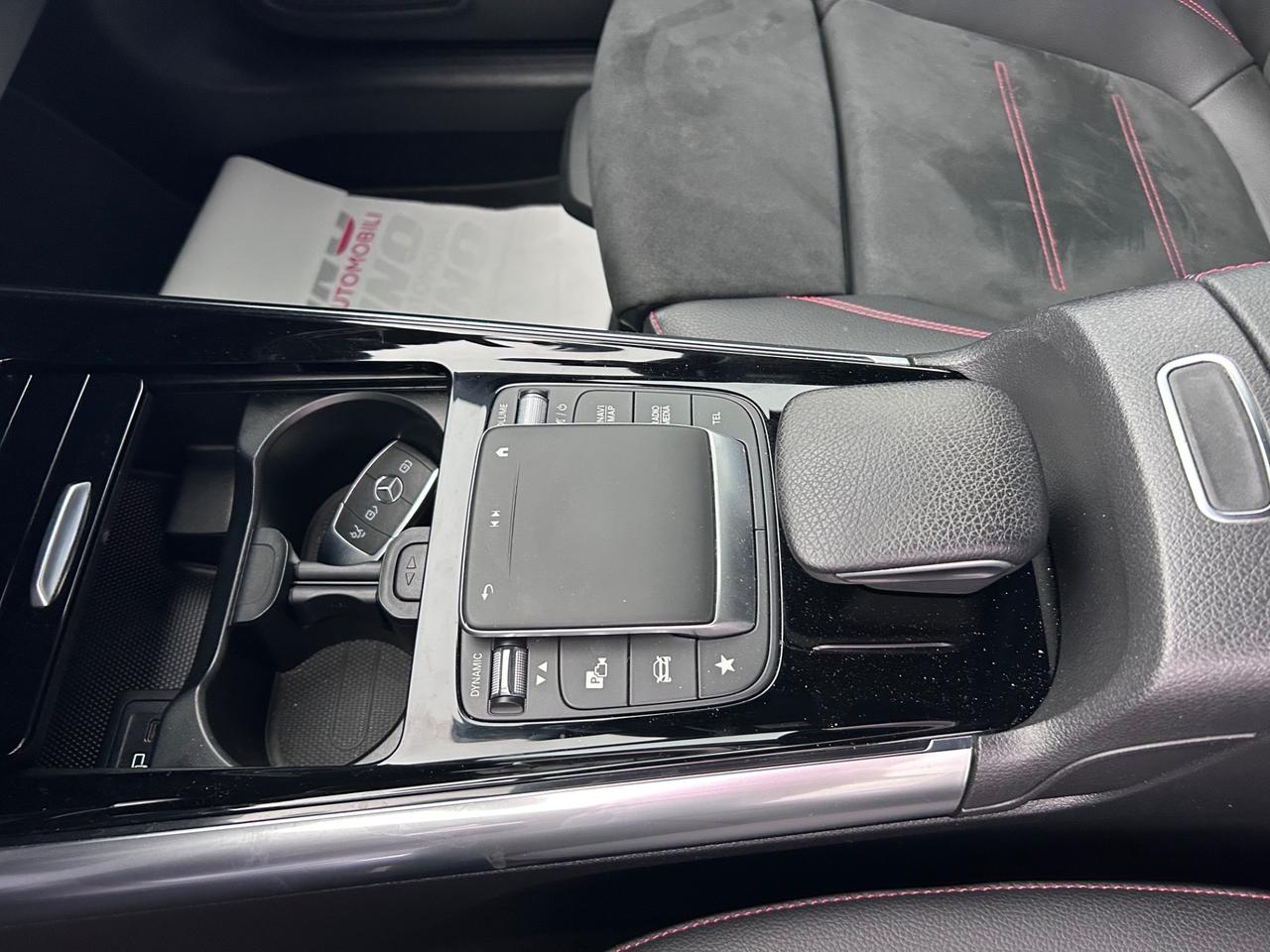MERCEDES-BENZ GLA 200 d Automatic Premium