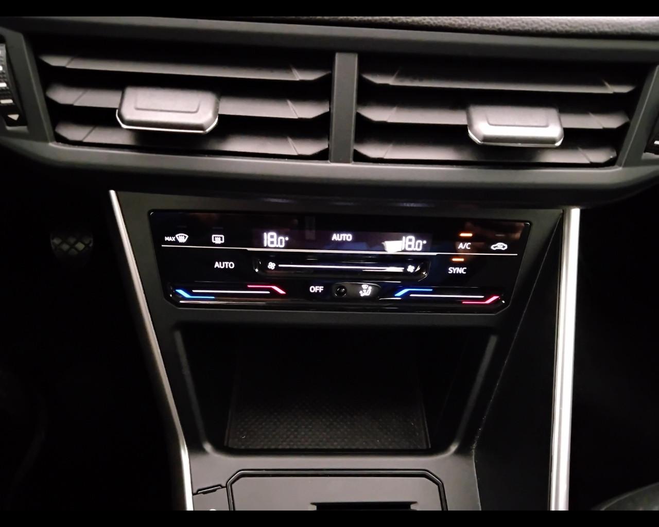 VOLKSWAGEN Polo VI 2022 - Polo 1.0 tsi Life 95cv