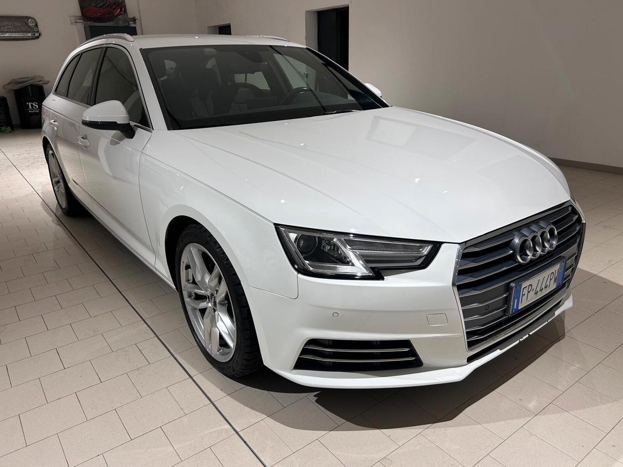 Audi A4 Avant 2.0 TDI 122 CV S tronic S line edition