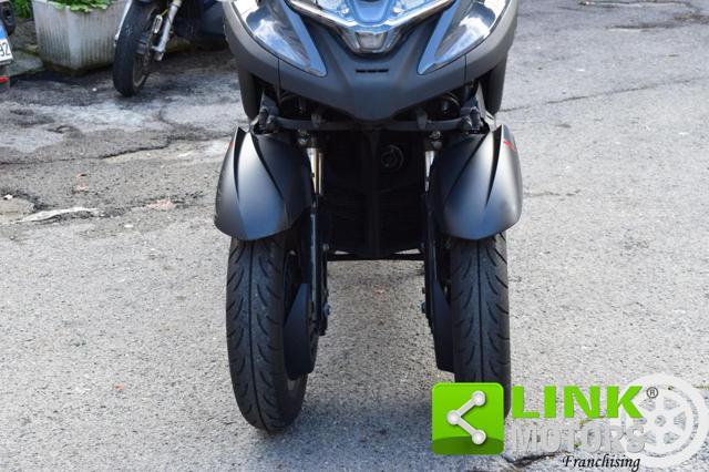 YAMAHA Tricity 300 ABS GARANZIA CASA MADRE!