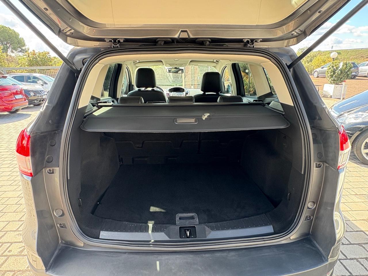 Ford Kuga 2.0 TDCI 140 CV 4WD Titanium