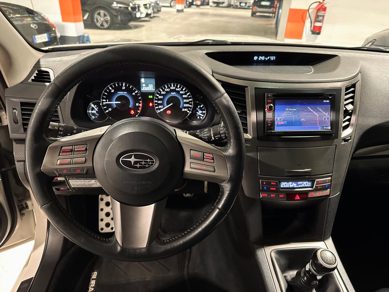 Subaru Legacy 2.0D-S 4WD Dynamic TETTO-RETROCAMERA