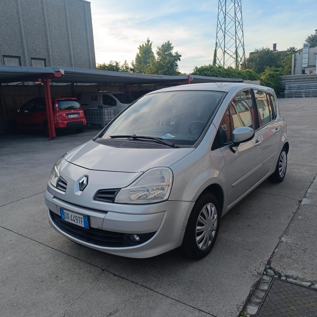 Renault Modus Grand 1.5 dCi 85CV Dynamique
