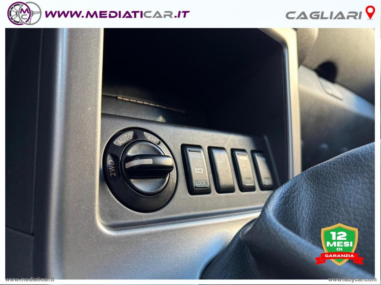 NISSAN Pathfinder 2.5 dCi SE