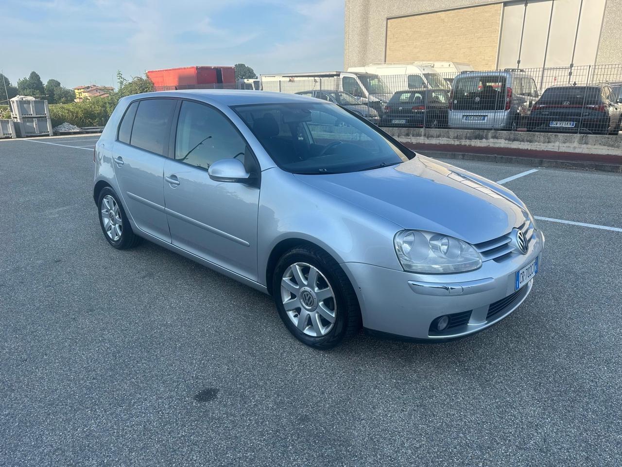 Volkswagen Golf 1.6 16V FSI 5p. Sportline