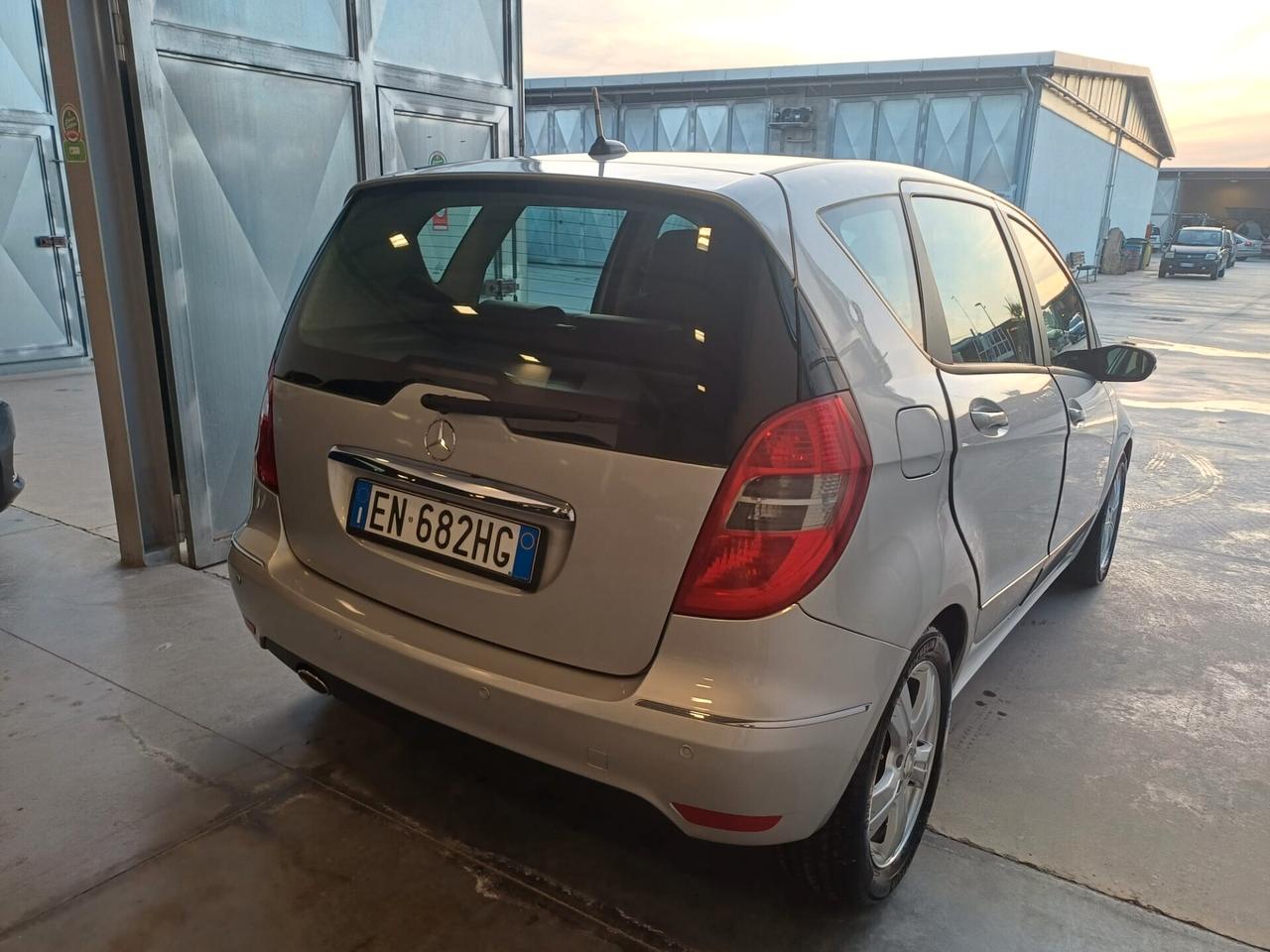 Mercedes-benz A 160 CDI BlueEFFICIENCY Premium