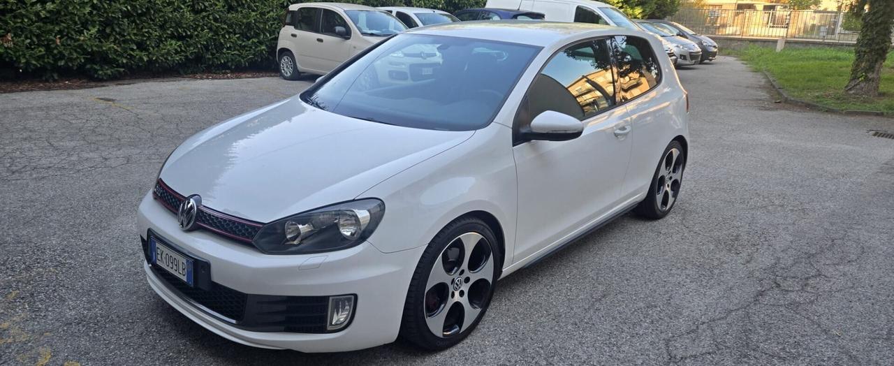 Volkswagen Golf 2.0 TSI 3p. GTI