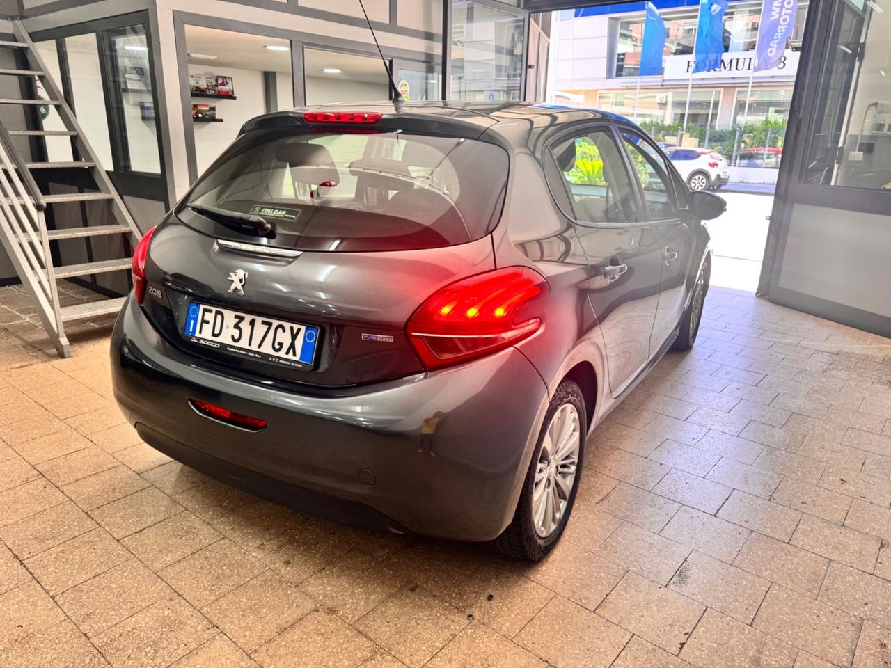 Peugeot 208 1.2 82 Cv 5P. Allure 100.000 KM - 2016