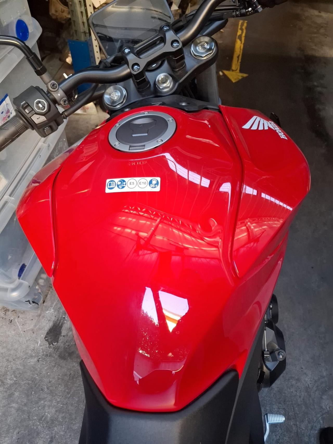 Honda Hornet 1000 2025