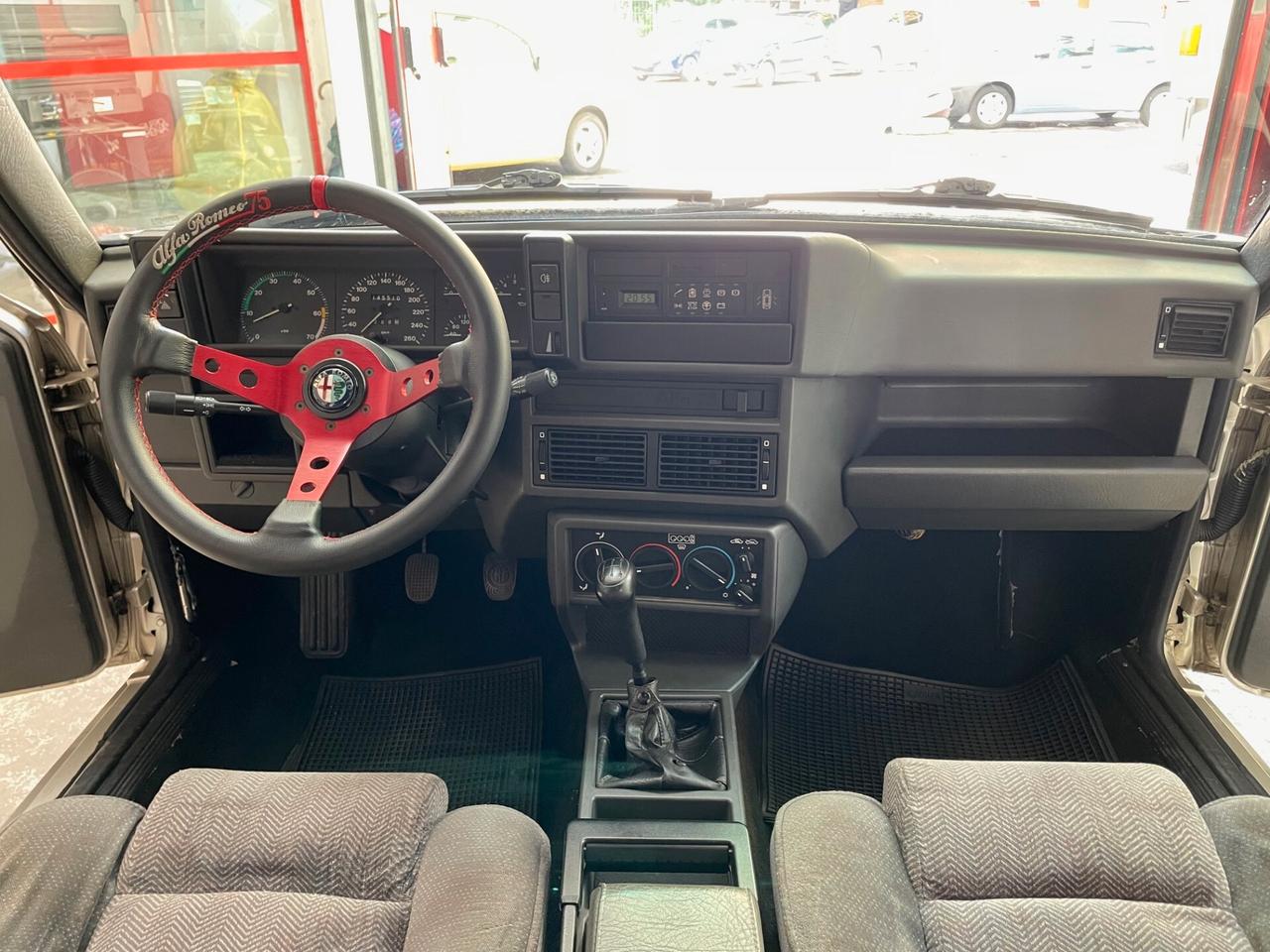 Alfa Romeo 75 2.0i Twin Spark 148cv