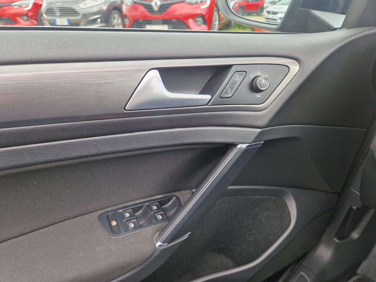 Volkswagen Golf 2.0 TDI DSG - 2014