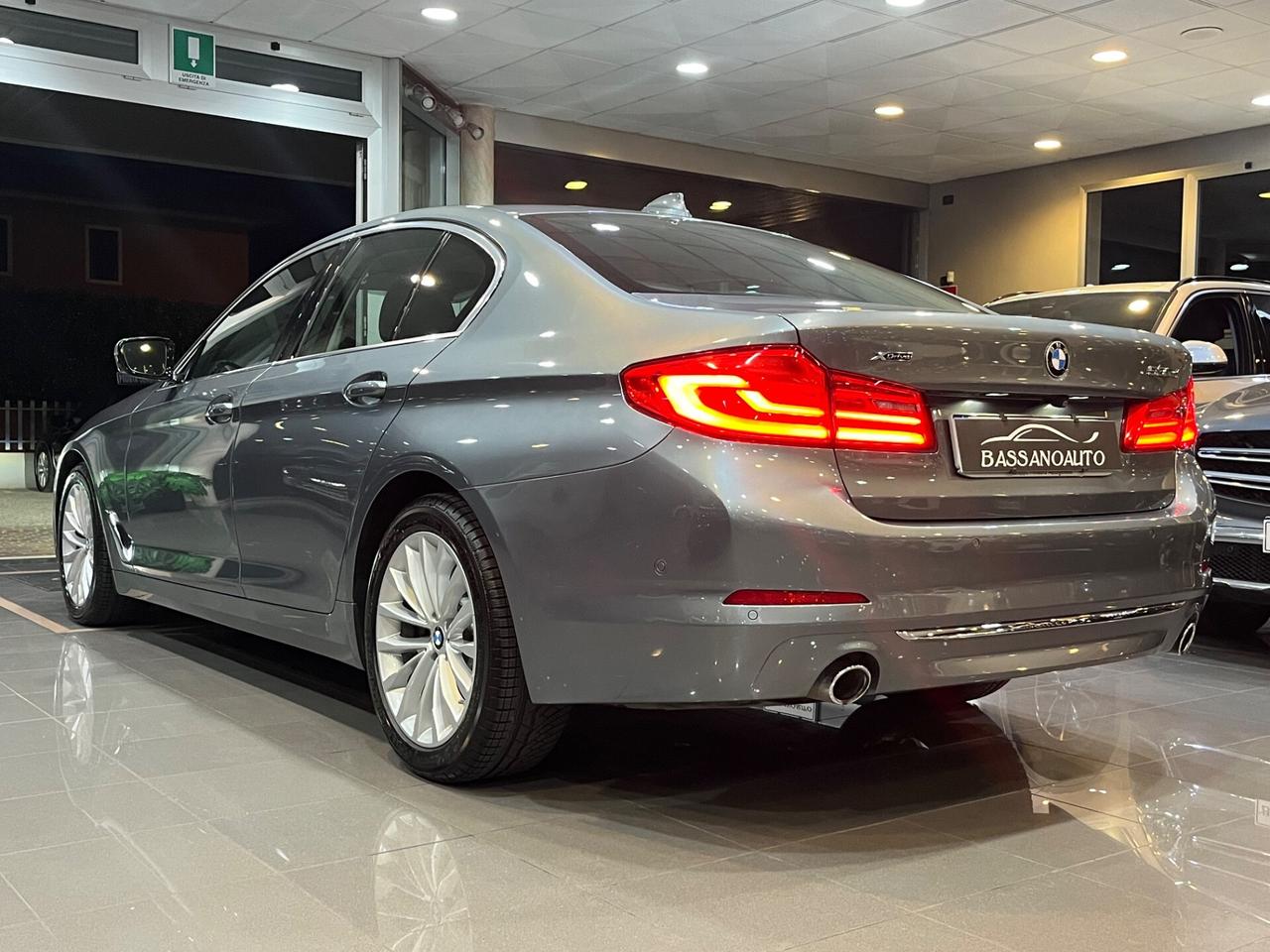 Bmw 530 530d xdrive Luxury 265cv auto 65.000KM!!