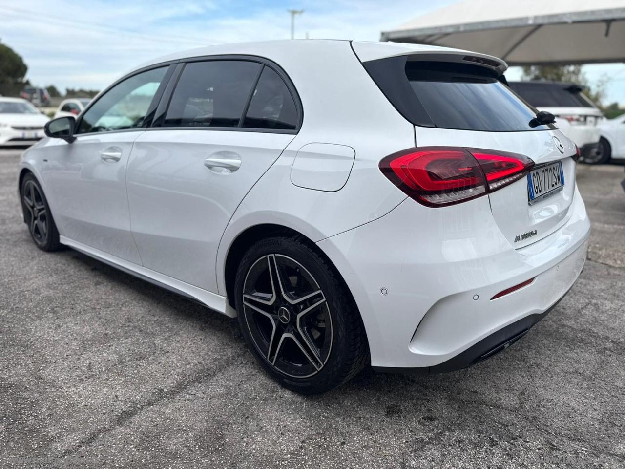 MERCEDES-BENZ A 180 d Automatic Premium NIGHT PACK LUCI