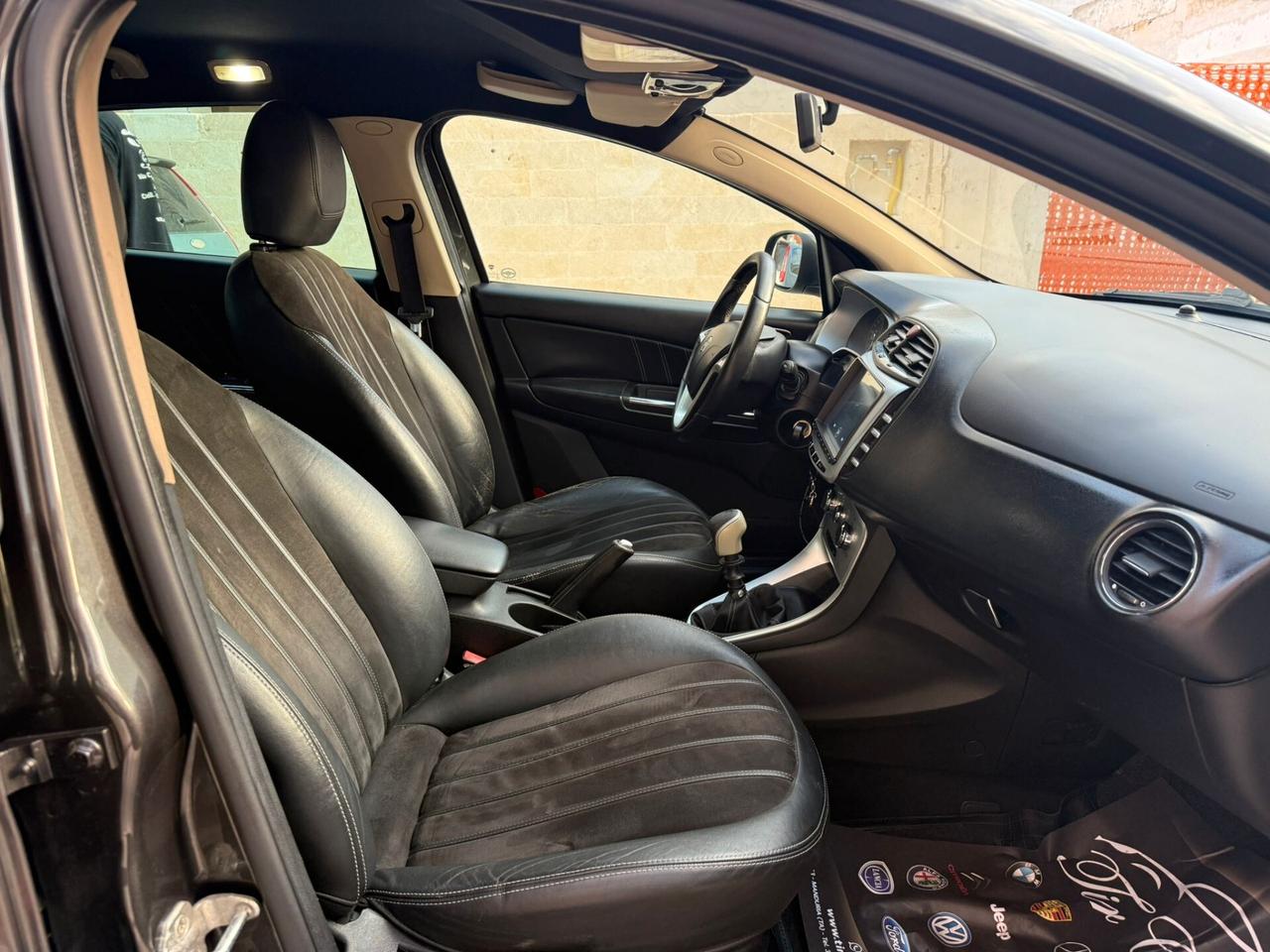 LANCIA DELTA PLATINO 1.6 MJT 120CV ALCANTARA NAVI CAM ANNO 2011