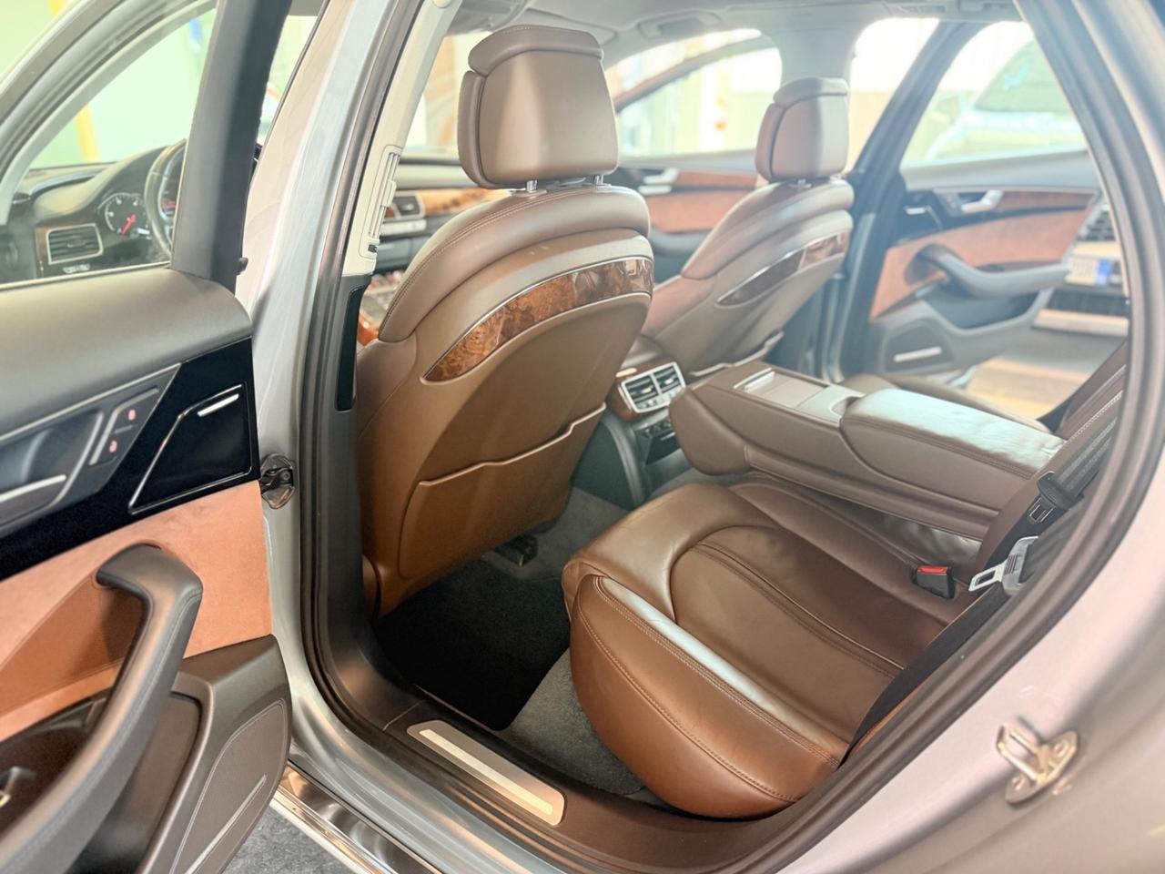 Audi A8 L 3.0 TDI 250 CV quattro tiptronic
