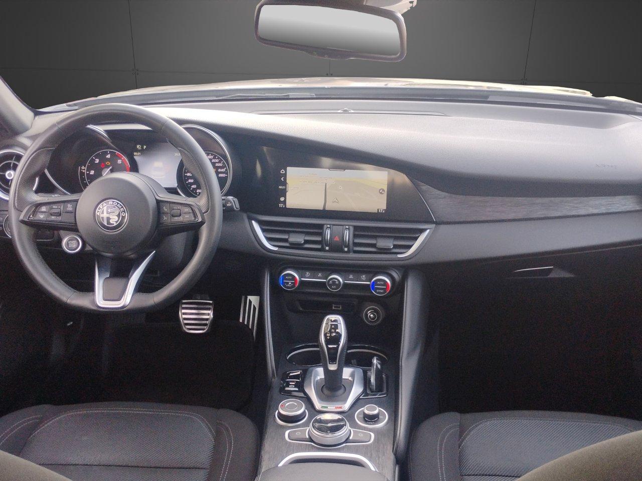 Alfa Romeo Giulia 2.2 t Super.160cv .NAVI.TELECAMERA