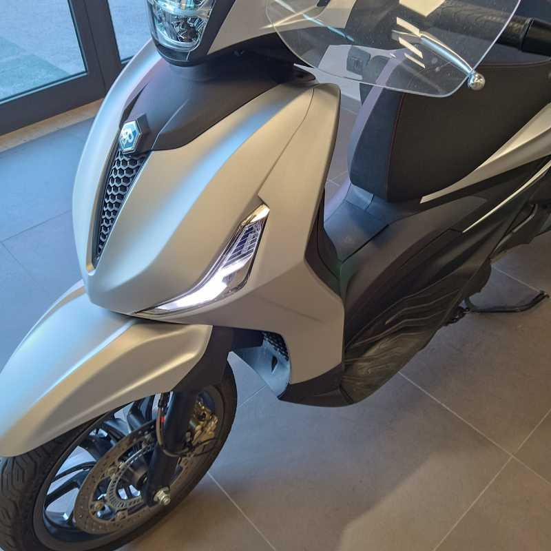 Piaggio Beverly 300 S - 2023
