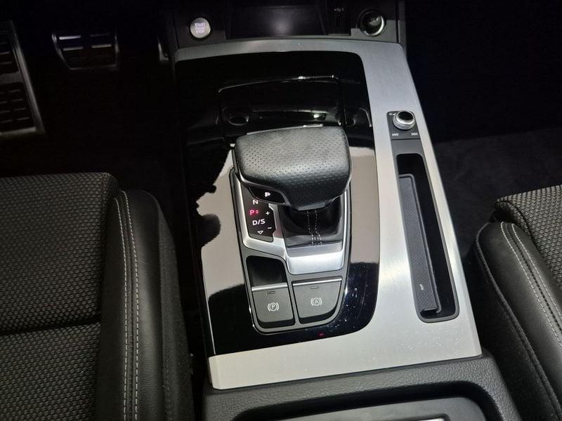 Audi Q5 I 2021 Sportback Sportback 40 2.0 tdi mhev 12V Identity Black qu