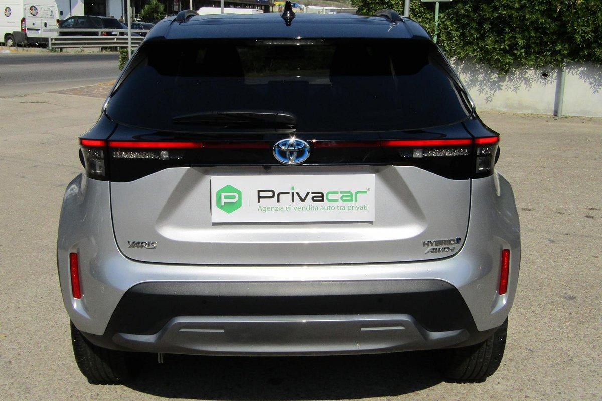 TOYOTA Yaris Cross 1.5 Hybrid 5p. E-CVT AWD-i Adventure