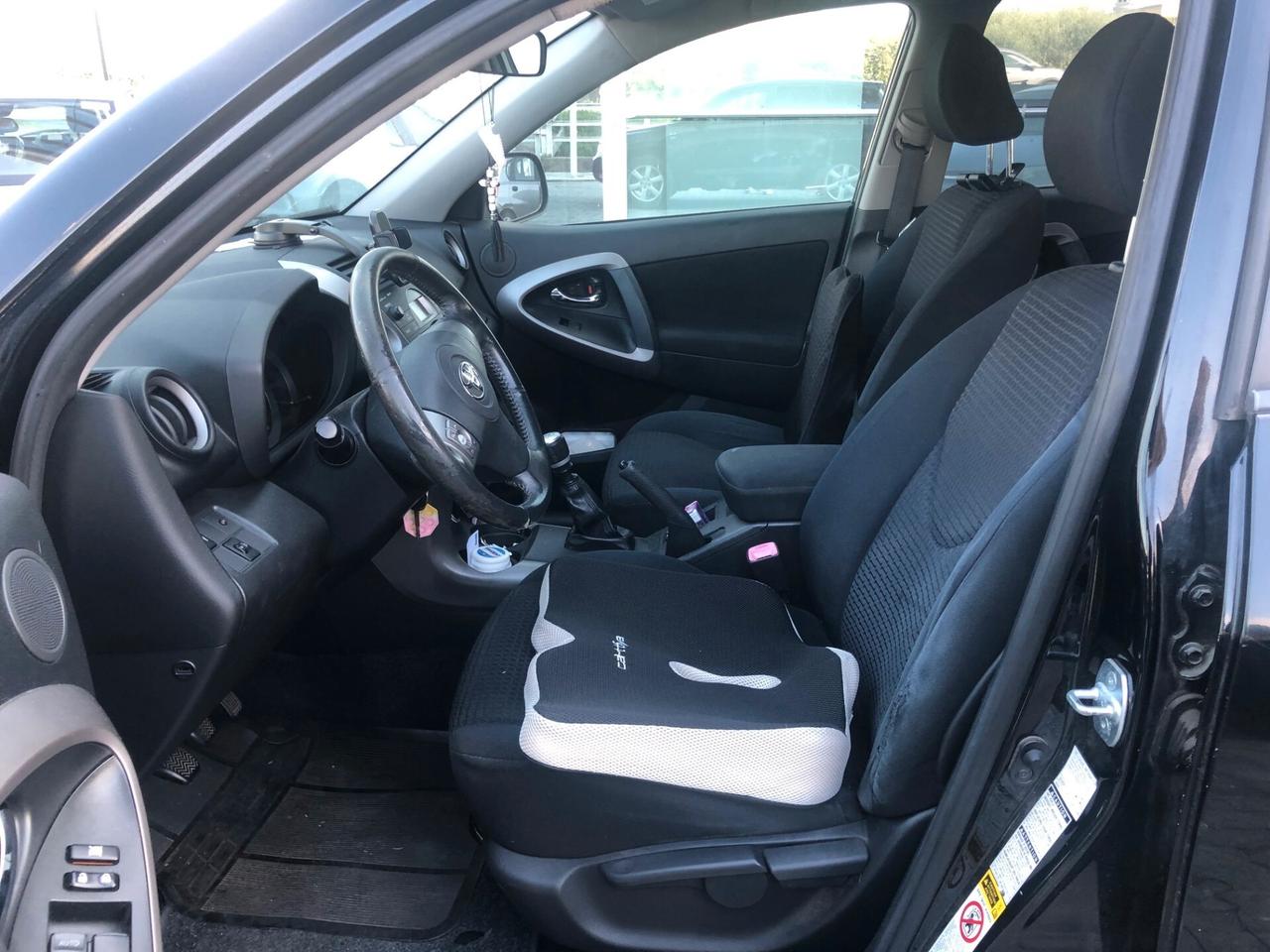 Toyota RAV 4 RAV4 2.2 D-4D 136 CV Sol