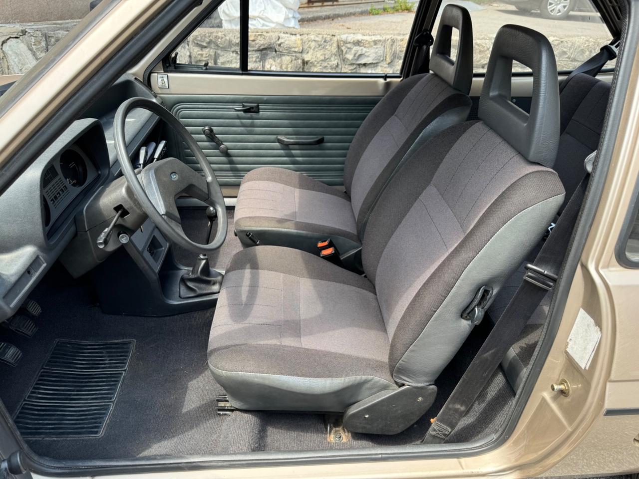 Ford Fiesta 900 Mk1 (1982) - ASI - Targhe Originali