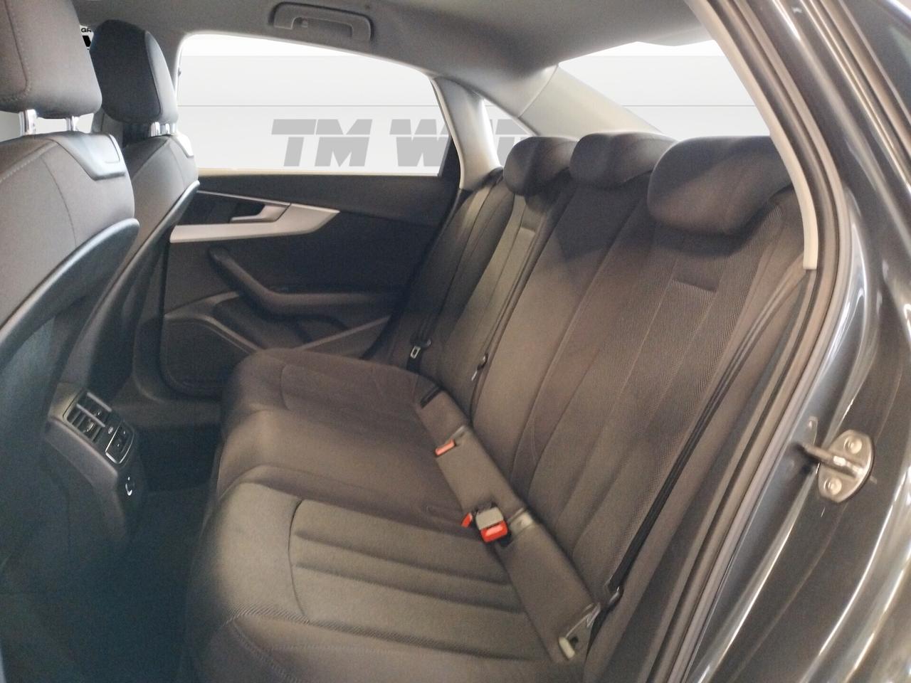 Audi A4 2.0 TDI 150 CV S tronic Business IVA ESPOSTA