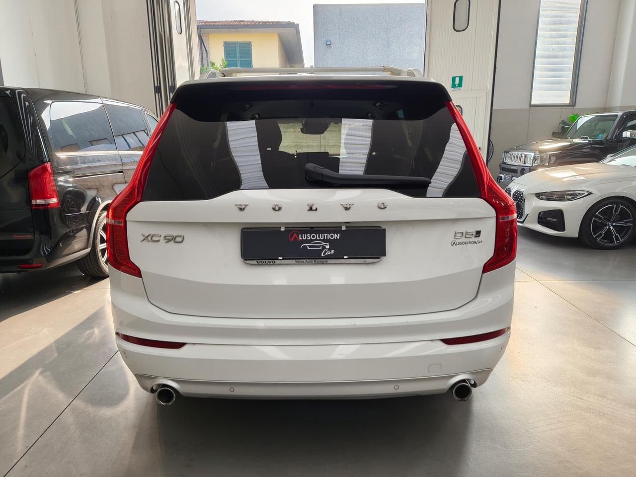 Volvo XC90 D5 AWD Geartronic 7 posti Momentum