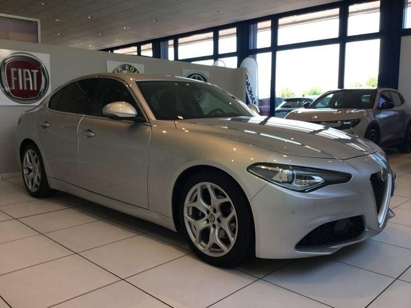 Alfa Romeo Giulia 2.2 T-Diesel 180CV AT8 Super Q2 - PACK PERFORMANCE