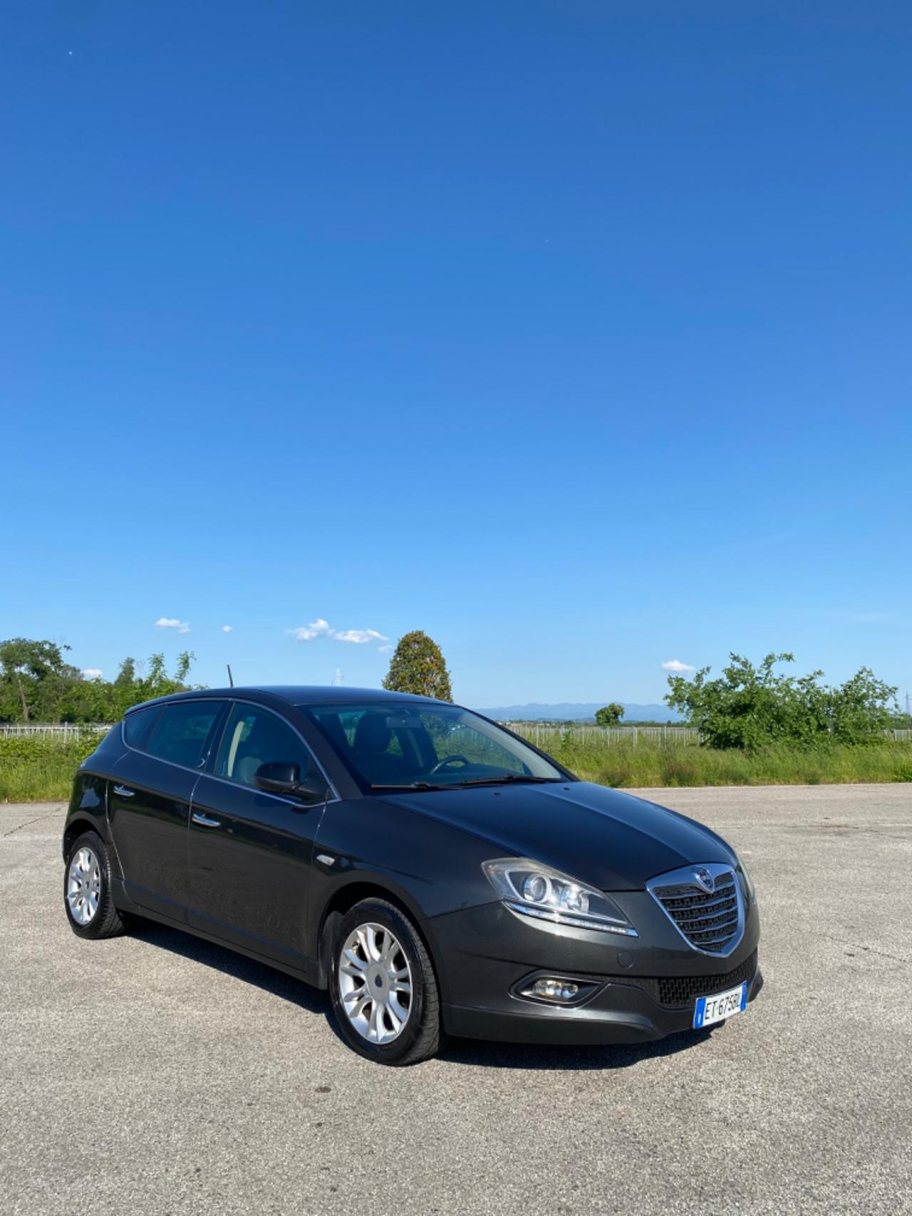 Lancia Delta 1.6 MJT DPF 105 CV Gold