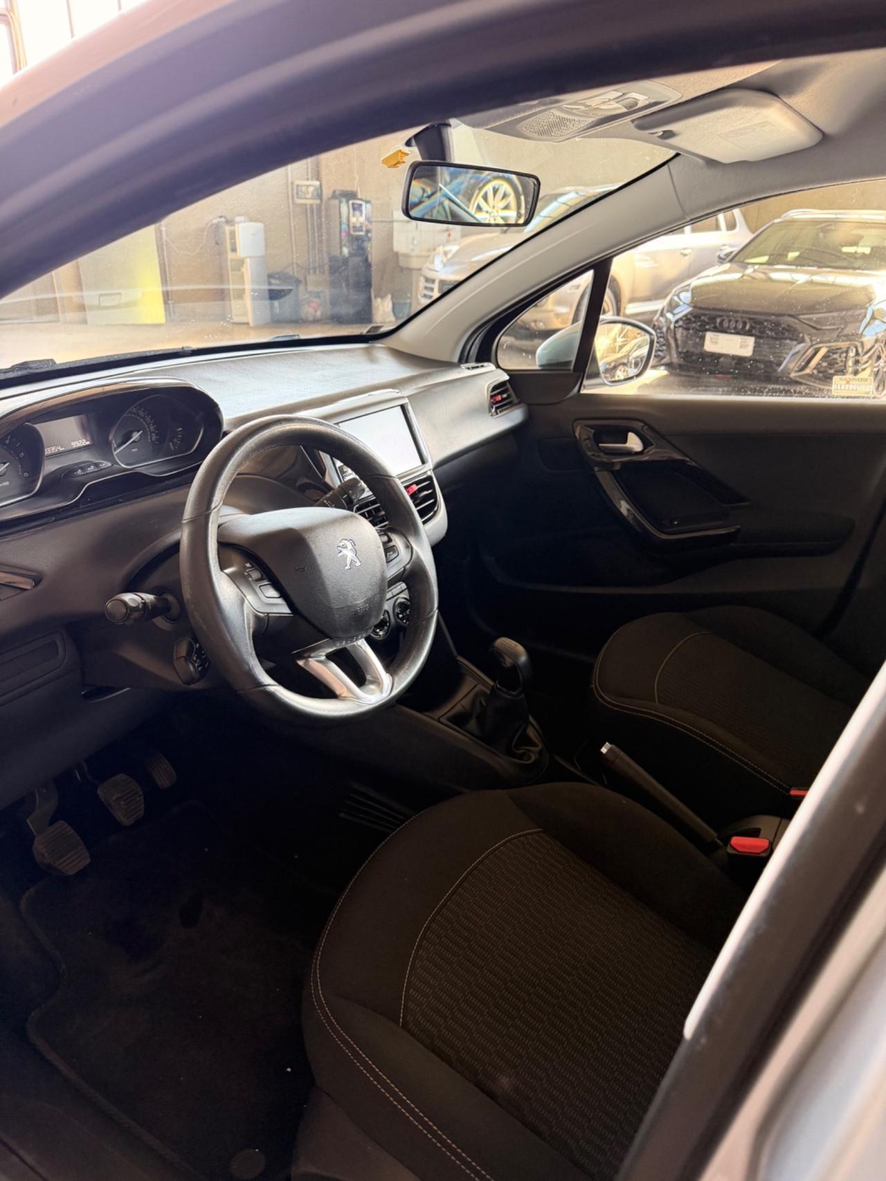 Peugeot 208 BlueHDi 75 5 porte Allure