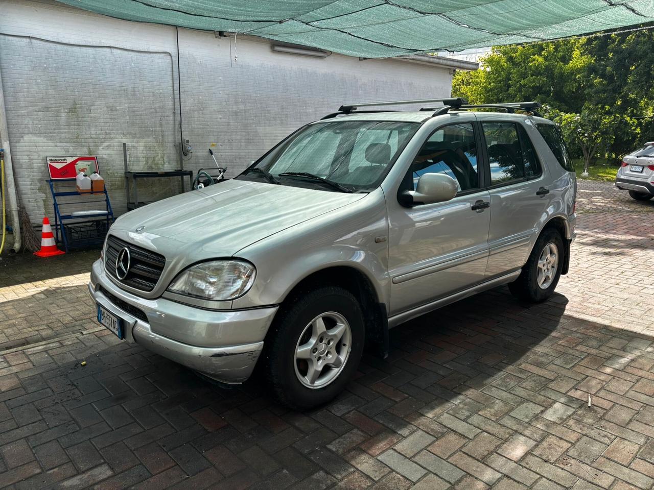 Mercedes-benz ML 320 AUT. GPL 7 POSTI ISCRITTO ASI BOLLO RIDOTTO ASSICURAZIONE STORICA UNICO PROPRIETARIO BELLISSIMO