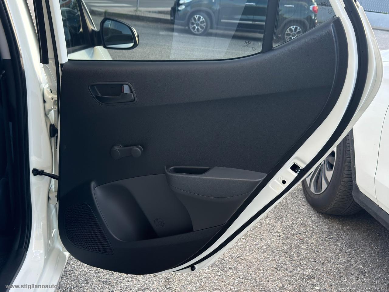 HYUNDAI i10 1.0 MPI Prime