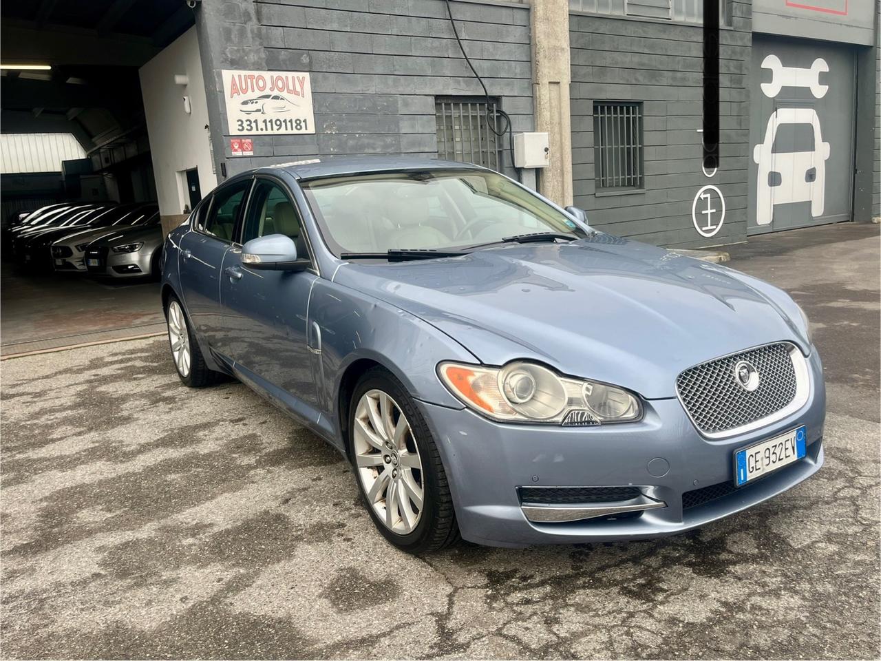 Jaguar XF 2.7D V6 Premium Luxury Grandinata
