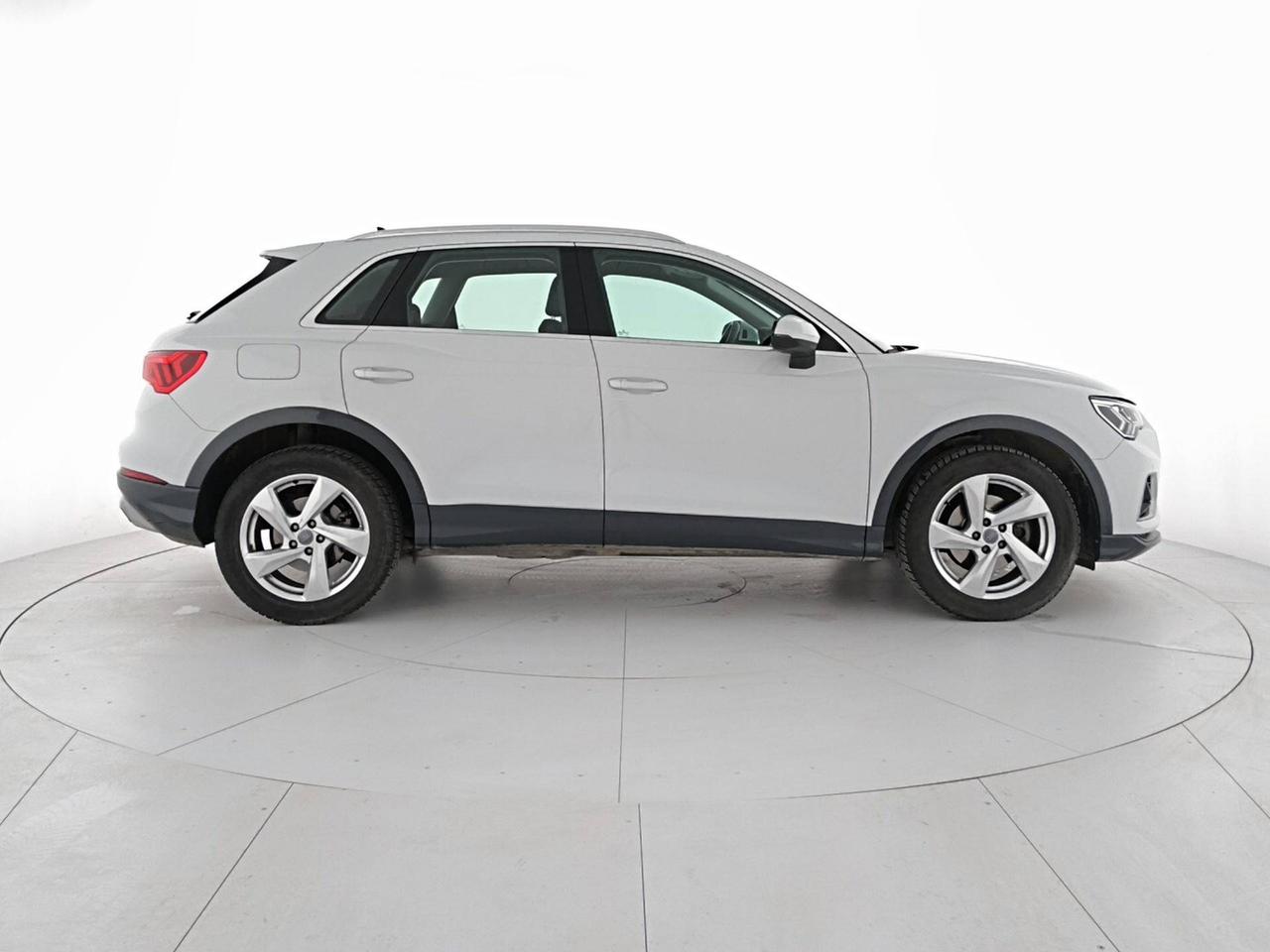Audi Q3 35 2.0 tdi Business Advanced