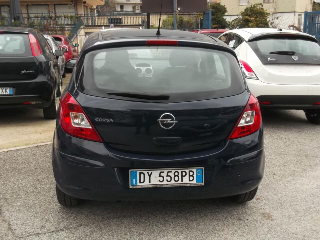 Opel Corsa 1.0 12V 5 porte Club - 05